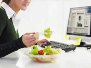 Benefits Of Healthy Snacks Options At Work